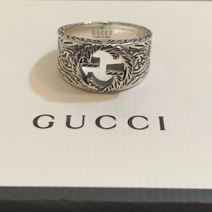 Gucci GG silver ring